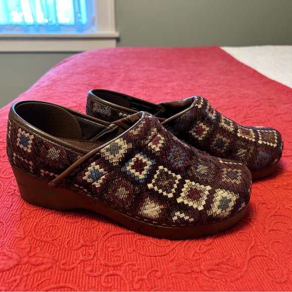 Vegan Sanita Clogs, size 38 - Picture 3 of 7